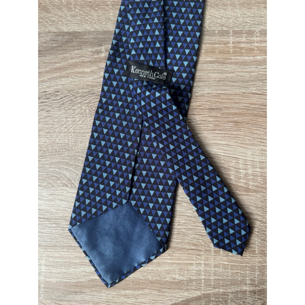 Kenneth Cole 100% Silk Tie‎ Blue Black Geometric Triangle Pattern Made Italy 57"